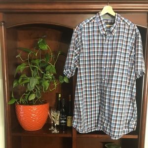 Men’s Nautica shirt